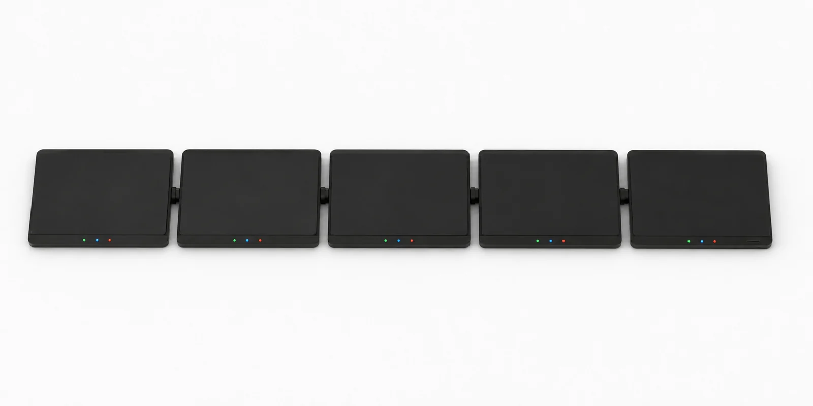 Five scales connected side by side with USB-C